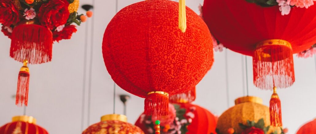 Chinesisches Neujahr (Chinesisches Neujahrsfest): Bedeutung, Datum 2026 & weltweite Bräuche